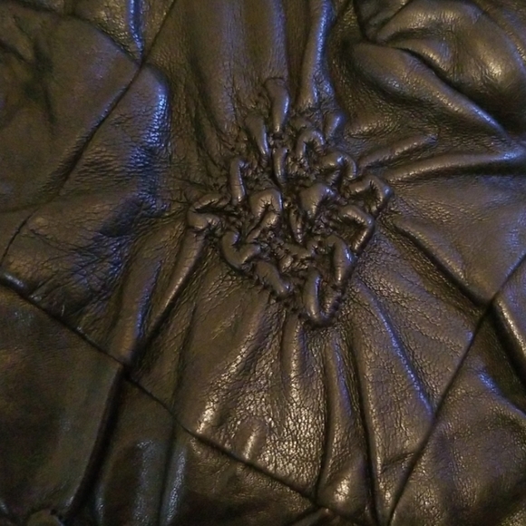 🌼COCCINELLE RARE HOBO🌼 - Picture 2 of 8